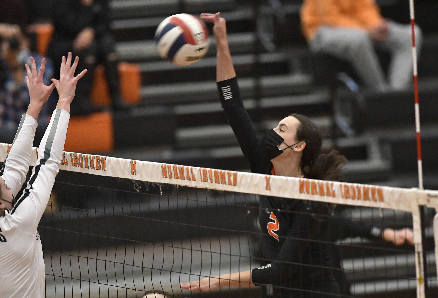 042121-blm-spt-2nchsvolley